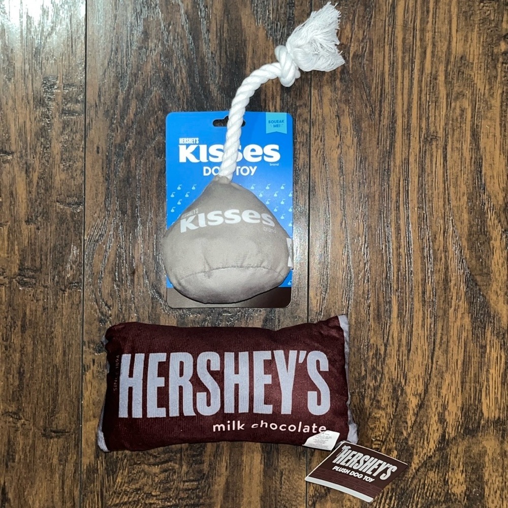 HERSHEY’S DOG TOYS THE ONLY CHOCOLATE THAT YOUR DOG CAN HAVE 😍
